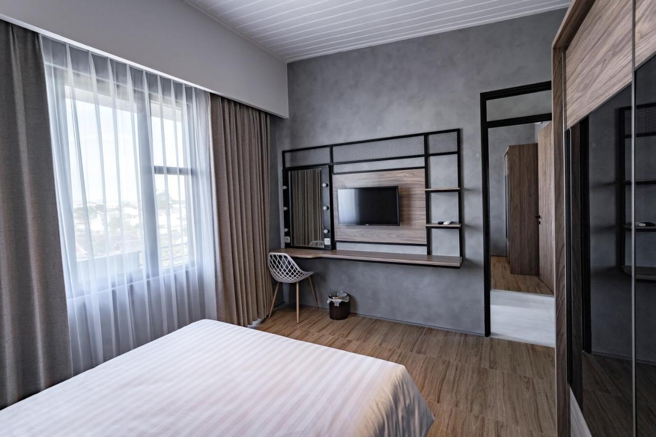 Loa Living Solo Baru Grogol Exterior foto